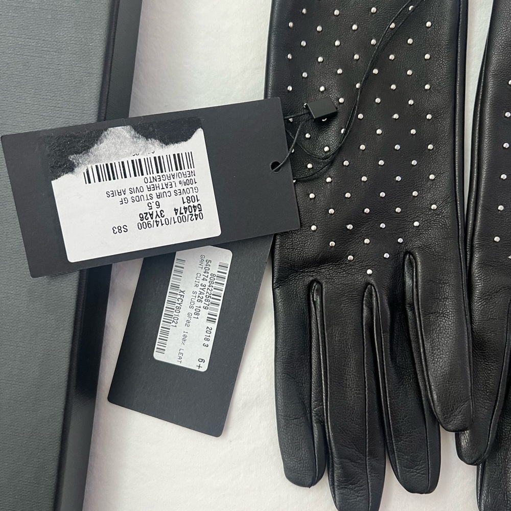 Saint Laurent Black Leather Gloves with Silver Studs - Picture 5 of 5